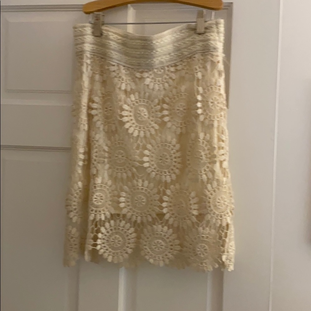 Lace skirt